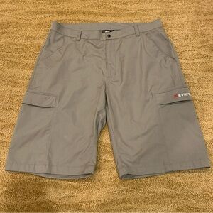 Everest Size Large Khaki Cargo Shorts